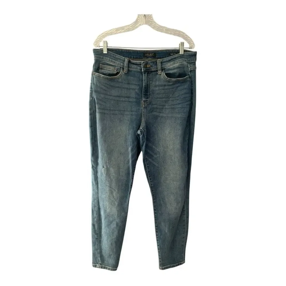 Judy Blue size 11 30 slim fit Women's regular wash Fit Denim Jeans